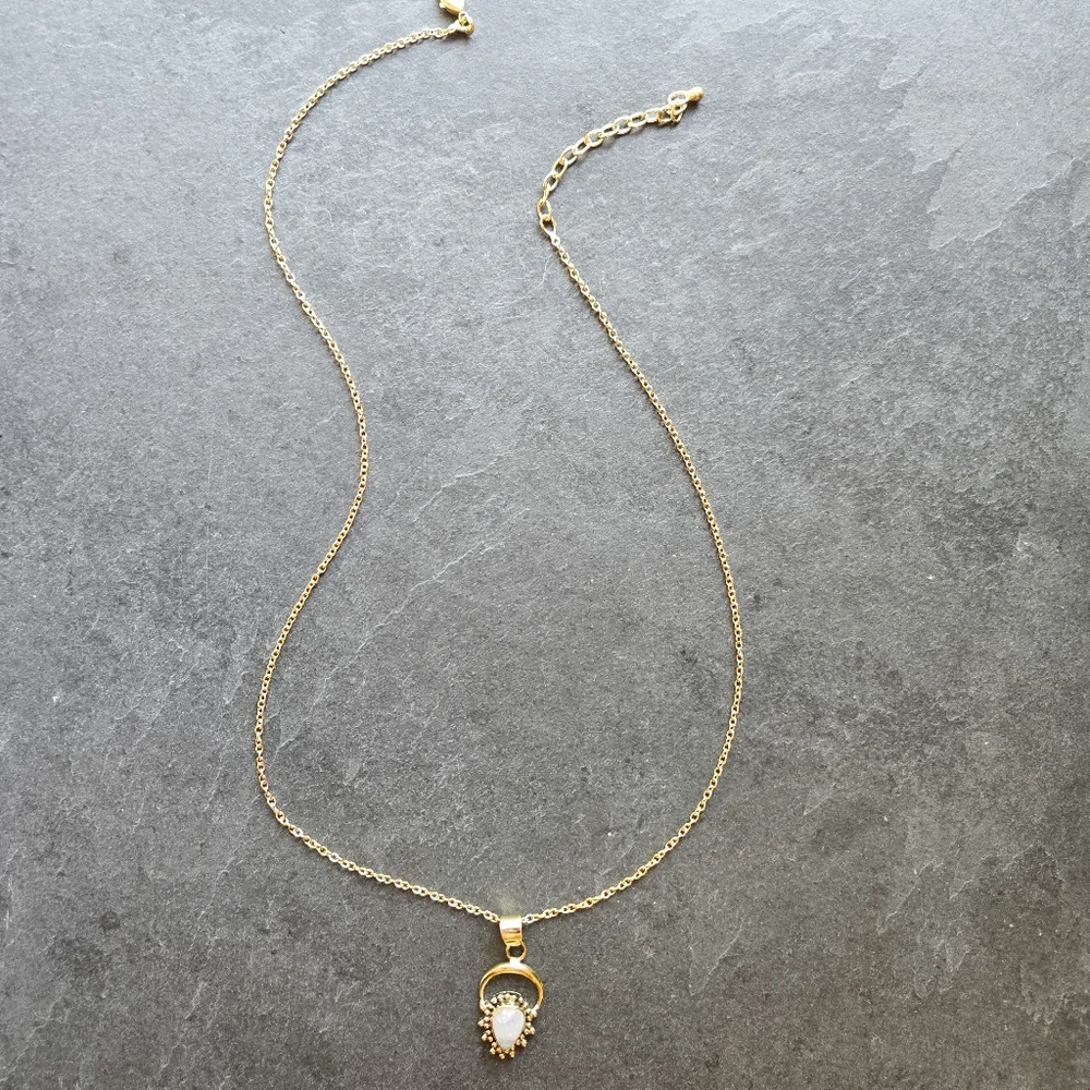 🦋LAST 1🦋 NWT Baizaar Moonstone Aura Necklace - Picture 4 of 5